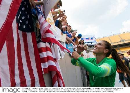 16 August 2015: United States Goalie Hope Solo (1) signs autographs after the game between Costa Rica and the United States at Heinz Field in Pittsburgh, Pa. The United States won with a final score of 8-0. SOCCER: AUG 16 Women s - USA v Costa Rica Icon1508166631 EDITORIAL USE ONLY