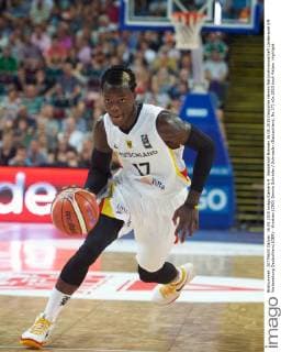 Basketball Bremen 16.08.2015 Deutsche Herren Nationalmannschaft Länderspiel EM Vorbereitung Deutschland (GER) - Kroatien (CRO) Dennis Schröder Schroeder (Deutschland, No.17)