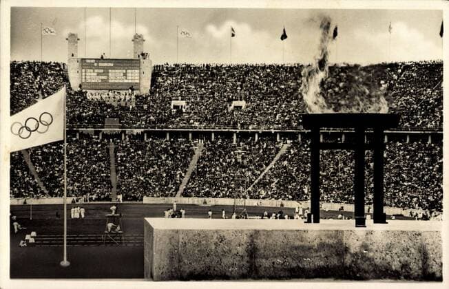 Berlin 1936, Olympische Spiele, Marathontor, Olympiafeuer