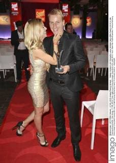 Fabian Holland mit Freundin Luisa Schüler beim Bild Award 2015 in der Fischauktionshalle. Hamburg, 17.08.2015 Foto:xgbrcix xFuturexImage