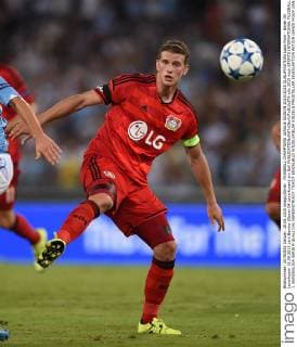 FUSSBALL CHAMPIONS LEAGUE SAISON 2015 2016 QUALIFIKATION Lazio Rom - Bayer 04 Leverkusen 18.08.2015 Lars Bender (Bayer 04 Leverkusen) am Ball 