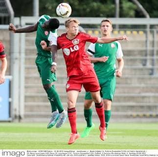 Leverkusen v.l. Biade Antebe ( 6, Fortuna Duesseldorf U19) mit Cedric Harenbrock ( 25, Bayer Leverkusen U19) Bayer 04 Leverkusen U19 - Fortuna Duesseldorf U19, Fußball, A-Junioren-Bundesliga-West, 2. Spieltag,19.08.2015 Copyright: Deutzmannx xEibner-Pressefoto EP_cdn