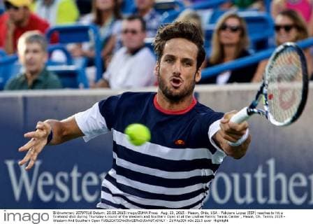 Aug. 20, 2015 - Mason, Ohio, USA - Feliciano Lopez (ESP) reaches to hit a forehand shot during Thursday s round of the Western and Southern Open at at the Lindner Family Tennis Center , Mason, Oh. Tennis 2015 - Western And Southern Open - ZUMAs304
