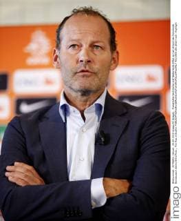 Presentatie technische staf Nederlands Elftal op het strand van Noordwijk Bondscoach danny Blind Foto ; Pim Ras xVIxxIVx 4211993