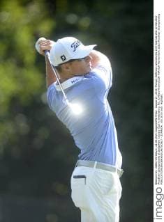August 21, 2015: Morgan Hoffmann watches his 11th hole tee shot at the 2015 Wyndham Championship at Sedgefield Country Club in Greensboro, NC. PJ Ward-Brown CSM PGA Golf Herren Golf: 2015 Wyndham Championship - ZUMAc04_