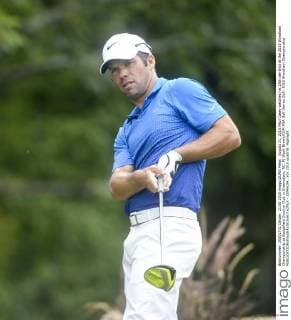 August 21, 2015:Paul Casey watches his 15th tee shot at the 2015 Wyndham Championship at Sedgefield Country Club in Greensboro, NC. PJ Ward-Brown CSM PGA Golf Herren Golf: 2015 Wyndham Championship - ZUMAc04_