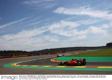 Belgian Grand Prix, Spa - Francorchamps 20 - 23 August 2015 22.08.2015 - Free Practice 3, Nico Rosberg (GER) Mercedes AMG F1 W06 and Kimi Raikkonen (FIN) Scuderia Ferrari SF15-T 