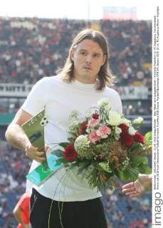 Alex Meier wird ausgezeichnet - Eintracht Frankfurt vs. FC Augsburg, Commerzbank Arena