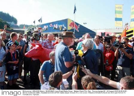 Belgian Grand Prix, Spa - Francorchamps 20 - 23 August 2015 22.08.2015 - Bernie Ecclestone (GBR), President and CEO of FOM meets belgian farmers for a milk action. 