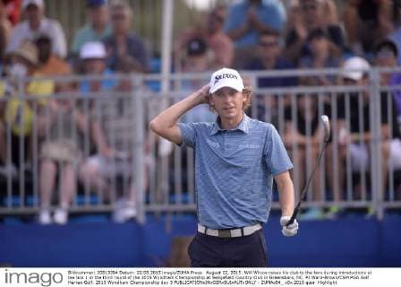 August 22, 2015: Will Wilcox raises his club to the fans during introductions at tee box 1 in the third round of the 2015 Wyndham Championship at Sedgefield Country Club in Greensboro, NC. PJ Ward-Brown CSM PGA Golf Herren Golf: 2015 Wyndham Championship day 3 - ZUMAc04_