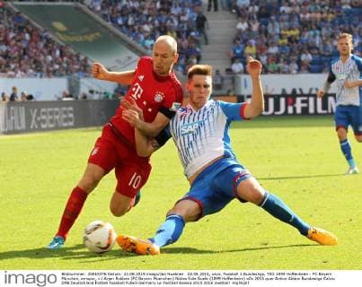 22.08.2015, xsvx, Fussball 1.Bundesliga, TSG 1899 Hoffenheim - FC Bayern München, emspor, v.l Arjen Robben (FC Bayern Muenchen) Niklas Süle Suele (1899 Hoffenheim)