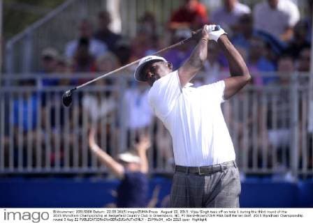 August 22, 2015: Vijay Singh tees off on hole 1 during the third round of the 2015 Wyndham Championship at Sedgefield Country Club in Greensboro, NC. PJ Ward-Brown CSM PGA Golf Herren Golf: 2015 Wyndham Championship round 3 Aug 22 - ZUMAc04_