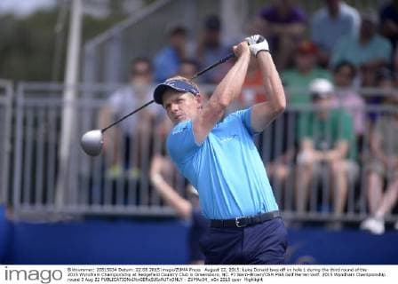 August 22, 2015: Luke Donald tees off on hole 1 during the third round of the 2015 Wyndham Championship at Sedgefield Country Club in Greensboro, NC. PJ Ward-Brown CSM PGA Golf Herren Golf: 2015 Wyndham Championship round 3 Aug 22 - ZUMAc04_