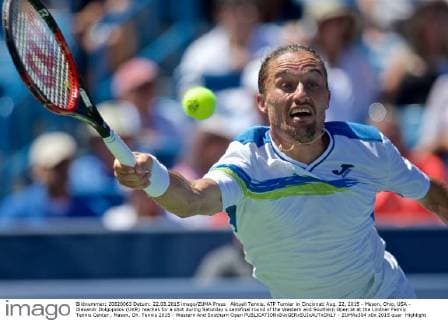 Aktuell Tennis, ATP Turnier in Cincinnati Aug. 22, 2015 - Mason, Ohio, USA - Alexandr Dolgopolov (UKR) reaches for a shot during Saturday s semifinal round of the Western and Southern Open at at the Lindner Family Tennis Center , Mason, Oh. Tennis 2015 - Western And Southern Open - ZUMAs304