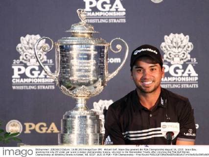 Aktuell Golf, Jason Day gewinnt die PGA Championship August 16, 2015: Jason Day, shooting the only 20-under par score in major championship history, sits next to the Wanamaker Trophy after clinching the PGA Golf Herren Championship at Whistling Straits in Kohler, WI. GOLF: AUG 16 PGA - PGA Championship - Final Round Icon150816006 EDITORIAL USE ONLY