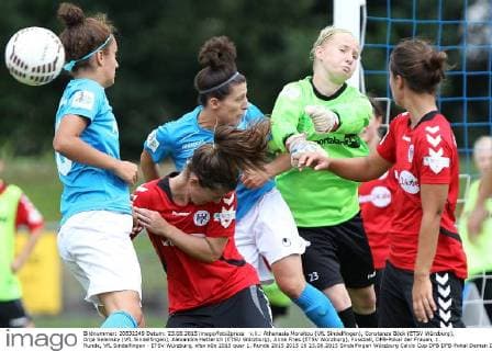 v.li.: Athanasia Moraitou (VfL Sindelfingen), Constanze Böck (ETSV Würzburg), Anja Selensky (VfL Sindelfingen), Alexandra Hetterich (ETSV Würzburg), Anna Fries (ETSV Würzburg), Fussball, DFB-Pokal der Frauen, 1. Runde, VfL Sindelfingen - ETSV Würzburg, xfsx