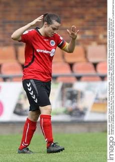 v.li.: Julia Manger (ETSV Würzburg) enttäuscht schauend, Enttäuschung, disappointed, Fussball, DFB-Pokal der Frauen, 1. Runde, VfL Sindelfingen - ETSV Würzburg, xfsx