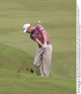 August 23, 2015: Tom Hoge hits from the rough on hole 1 during the final round of the 2015 Wyndham Championship at Sedgefield Country Club in Greensboro, NC. PJ Ward-Brown CSM PGA Golf Herren Golf: 2015 Wyndham Championship round 4 Aug 23 - ZUMAc04_