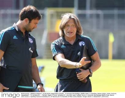 A-Junioren Bundesliga, Staffel West, 3. Spieltag, Saison 2015 2016, Fortuna Düsselödorf - FC Schalke 04. -- Norbert Elgert (Trainer Schalke 04 )