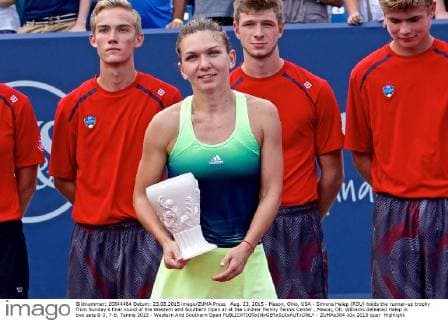 Aug. 23, 2015 - Mason, Ohio, USA - Simona Halep (ROU) holds the runner-up trophy from Sunday s final round of the Western and Southern Open at at the Lindner Family Tennis Center , Mason, Oh. Williams defeated Halep in two sets 6-3, 7-6. Tennis 2015 - Western And Southern Open - ZUMAs304
