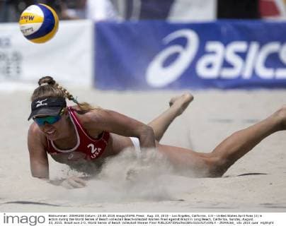 Aug. 23, 2015 - Los Angeles, California, U.S - United States April Ross (2) in action during the World Series of Beach volleyball Beachvolleyball Women Final against Brazil in Long Beach, California, Sunday, August. 23, 2015. Brazil won 2-0. World Series of Beach Volleyball Women Final - ZUMAc68_