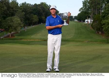 Aug. 23, 2015 - Greensboro, North Carolina, United States - Davis Love III holds the Sam Snead trophy after winning the final round of the Wyndham Championship at Sedgefield CC. PGA Golf Herren 2015: Wyndham Championship - Final Round - ZUMAw109