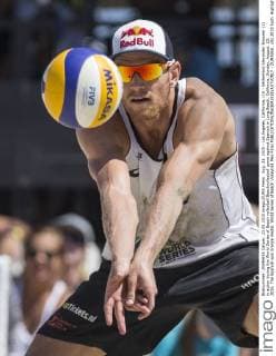 Aug. 23, 2015 - Los Angeles, California, U.S - Netherland Alexander Brouwer (1) in action during the World Series of Beach volleyball Beachvolleyball game against Spanish in Long Beach, California, Sunday, August. 23, 2015. The Spanish won bronze medal. World Series of Beach Volleyball Men Final - ZUMAc68_