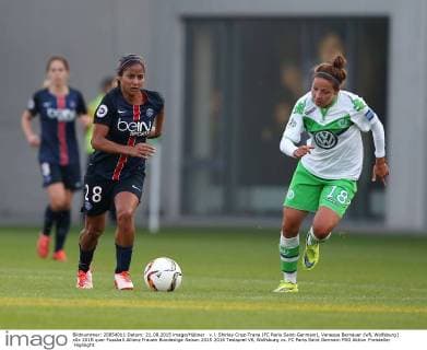 v.l. Shirley Cruz-Trana (FC Paris Saint-Germain), Vanessa Bernauer (VfL Wolfsburg)