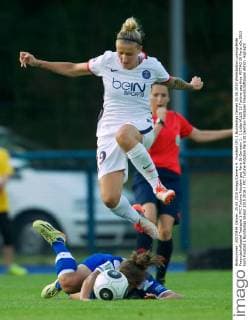 Fussball DFL 1.Bundesliga Damen 25.08.2015 Waldstadion Ludwigsfelde Freundschaftsspiel Testspiel 1 FFC Turbine Potsdam geg Paris St Germain 1 : 1 Lidija KULIS 23 Turbine geg Anja MITTAG 29 Paris