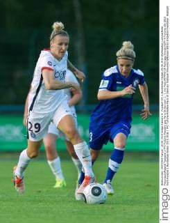 Fussball DFL 1.Bundesliga Damen 25.08.2015 Waldstadion Ludwigsfelde Freundschaftsspiel Testspiel 1 FFC Turbine Potsdam geg Paris St Germain 1 : 1 vlnr Anja MITTAG 29 Paris geg Svenja HUTH 9 Turbine