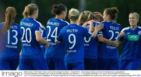 Fussball DFL 1.Bundesliga Damen 25.08.2015 Waldstadion Ludwigsfelde Freundschaftsspiel Testspiel 1 FFC Turbine Potsdam geg Paris St Germain 1 : 1 vlnr Bianca SCHMIDT 20 Turbine Ilaria MAURO Turbine Svenja HUTH 9 Turbine Patricia HANEBECK 10 Turbine Lidija KULIS 23 Turbine Jolanta SIWINSKA 18 Turbine