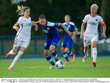 Fussball DFL 1.Bundesliga Damen 25.08.2015 Waldstadion Ludwigsfelde Freundschaftsspiel Testspiel 1 FFC Turbine Potsdam geg Paris St Germain 1 : 1 ERIKA CRISTIANO dos SANTOS 8 Paris Ilaria MAURO Turbine Caroline SEGER 27 Paris