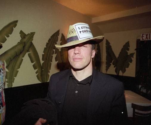 Lothar Matthäus und seine Gäste fotografiert auf der Gala nach seinem Abschiedsspiel am 26.05.2000 im Postpalast in München. Fußball 1 Bundesliga FC Bayern München