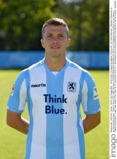 25.08.2015, 2.Fussball Bundesliga 2015 2016: TSV 1860 München, Offizieller Fototermin an der Grünwalderstrasse. Vladimir Kovac (TSV 1860 München) 