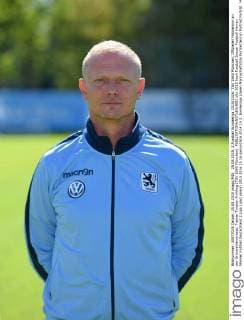 25.08.2015, 2.Fussball Bundesliga 2015 2016: TSV 1860 München, Offizieller Fototermin an der Grünwalderstrasse. Trainer Torsten Fröhling (TSV 1860 München). 