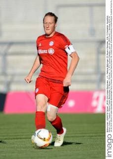 v.li.: Melanie Behringer (FC Bayern München, FCB, 7) Freisteller, Einzelbild, Aktion, Action, Fussball, Allianz Frauen-Bundesliga, FC Bayern München - 1. FFC Turbine Potsdam, xslx