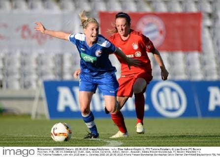 v.li.: Elise Kellond-Knight (1. FFC Turbine Potsdam, 6) Lisa Evans (FC Bayern München, FCB, 18) im Zweikampf, Duell, duel, tackle, Dynamik, Action, Aktion , Fussball, Allianz Frauen-Bundesliga, FC Bayern München - 1. FFC Turbine Potsdam, xslx