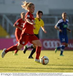 v.li.: Leonie Maier (FC Bayern München, FCB, 20) , Fussball, Allianz Frauen-Bundesliga, FC Bayern München - 1. FFC Turbine Potsdam, xslx