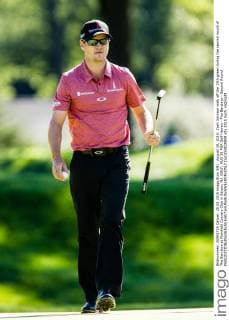 August 28, 2015: Zach Johnson walk off the 15th green during the second round of The Barclays at Plainfield Country Club in Edison, NJ. GOLF: AUG 28 PGA Golf Herren - The Barclays - Second Round Icon150828009 EDITORIAL USE ONLY