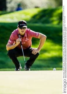 August 28, 2015: Zach Johnson lines up a putt on the 15th green during the second round of The Barclays at Plainfield Country Club in Edison, NJ. GOLF: AUG 28 PGA Golf Herren - The Barclays - Second Round Icon150828034 EDITORIAL USE ONLY