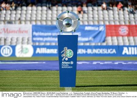 v.li.: Meisterschale, Fussball, Allianz Frauen-Bundesliga, FC Bayern München - 1. FFC Turbine Potsdam, xslx