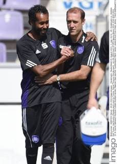 Osnabrueck, Deutschland 29. August 2015: 3. Liga 15 16 - VfL Osnabrueck vs. Holstein Kiel Trainer Joe Enochs (Osnabrueck) und Co-Trainer Daniel Thioune (Osnabrueck). mt