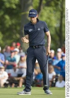 August 29, 2015: Camilo Villegas (COL) fist pumps after sinking a putt for an eagle on the 18th hole during the third round of The Barclays Fed Ex Championship at Plainfield Country Club in Edison, NJ. GOLF 2015: The Barclays Fed Ex Championship AUG 29 - ZUMAc04_