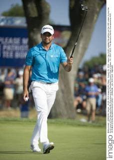 August 29, 2015: Jason Day (AUS) salutes the gallery on the 18th green during the third round of The Barclays Fed Ex Championship at Plainfield Country Club in Edison, NJ. GOLF 2015: The Barclays Fed Ex Championship AUG 29 - ZUMAc04_
