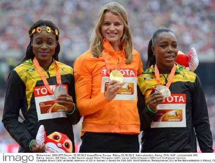 Peking 29.08.2015, Nationalstadion, Peking, CHN, IAAF, Leichtathletik WM, Peking, Damen, 200 Meter, im Bild Second placed Elaine Thompson (JAM), winner Dafne Schippers (NED) and third placed Veronica Campbell-Brown (JAM) at medal ceremony of 200 m Women during the 15th IAAF World Athletics Championships 2015 at the Nationalstadion in Peking, China on 2015 08 29.  EP_spoti  