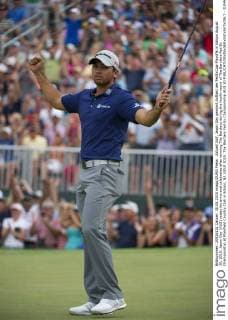 Aktuell Golf, Jason Day gewinnt Auftakt der FedExCup-Playoffs in Edison August 30, 2015: Jason Day (AUS) raises his arms and celebrates after winning The Barclays during the fourth round of The Barclays Fed Ex Championship at Plainfield Country Club in Edison, NJ. GOLF 2015: The Barclays Fed Ex Championship AUG 30 - ZUMAc04_