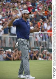 Aktuell Golf, Jason Day gewinnt Auftakt der FedExCup-Playoffs in Edison August 30, 2015: Jason Day (AUS) raises his arms and celebrates after winning The Barclays during the fourth round of The Barclays Fed Ex Championship at Plainfield Country Club in Edison, NJ. GOLF 2015: The Barclays Fed Ex Championship AUG 30 - ZUMAc04_