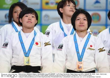 (L-R) Anzu Yamamoto, Misato Nakamura (JPN), AUGUST 30, 2015 - Judo : World Judo Championships Astana 2015 Women s Team Medal Ceremony at Alau Ice Palace in Astana, Kazakhstan. NoxThirdxPartyxSales  (dlra009154)