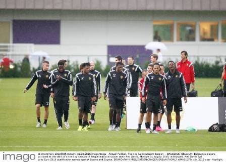 Aktuell Fußball, Training Nationalteam Belgien - BRUSSELS, BELGIUM: Belgium s players pictured at the start of a training session of Belgian national soccer team Red Devils, Monday 31 August 2015, in Brussels. Red Devils will play Euro 2016 qualification games against Bosnia and Cyprus. BRUNOxFAHY  x04691075x