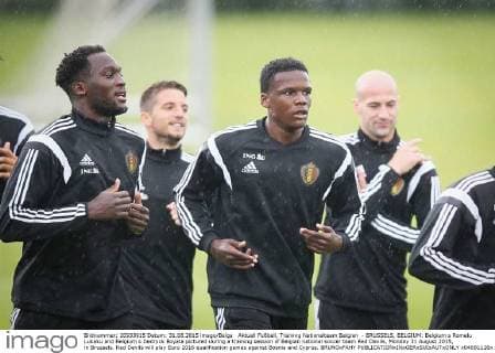 Aktuell Fußball, Training Nationalteam Belgien - BRUSSELS, BELGIUM: Belgium s Romelu Lukaku and Belgium s Dedryck Boyata pictured during a training session of Belgian national soccer team Red Devils, Monday 31 August 2015, in Brussels. Red Devils will play Euro 2016 qualification games against Bosnia and Cyprus. BRUNOxFAHY  x04691126x
